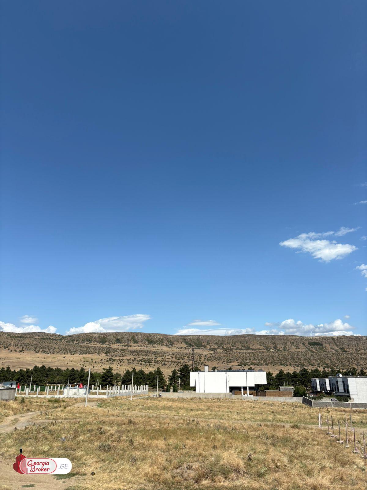 nearly repaired 12-room house for sale